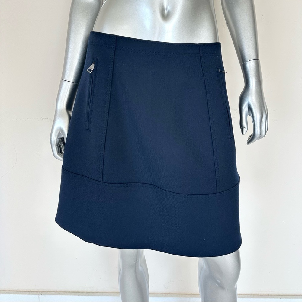 NEW!!! Burberry women skirt size 8 US Authentic